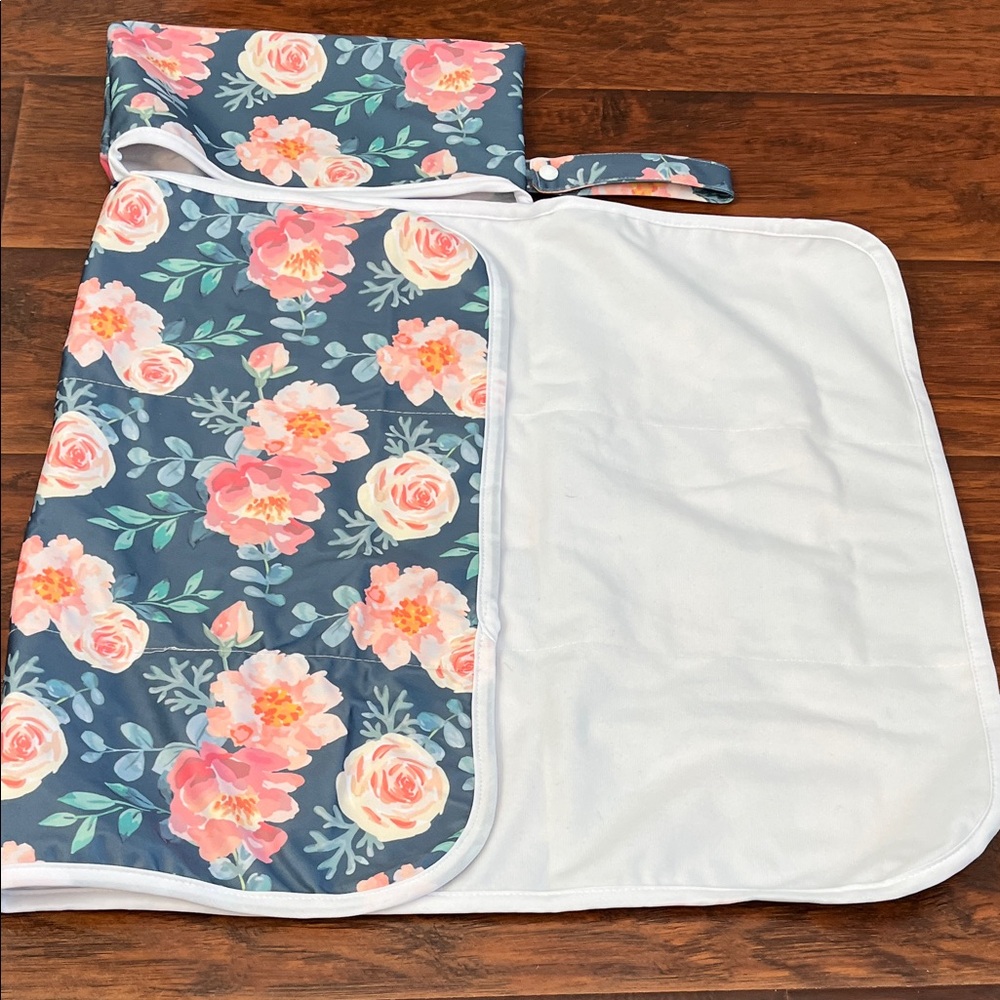 ⭐️⭐️PICK 5 / $20 Floral Print Girl Diaper Changing Pad Protector Cover